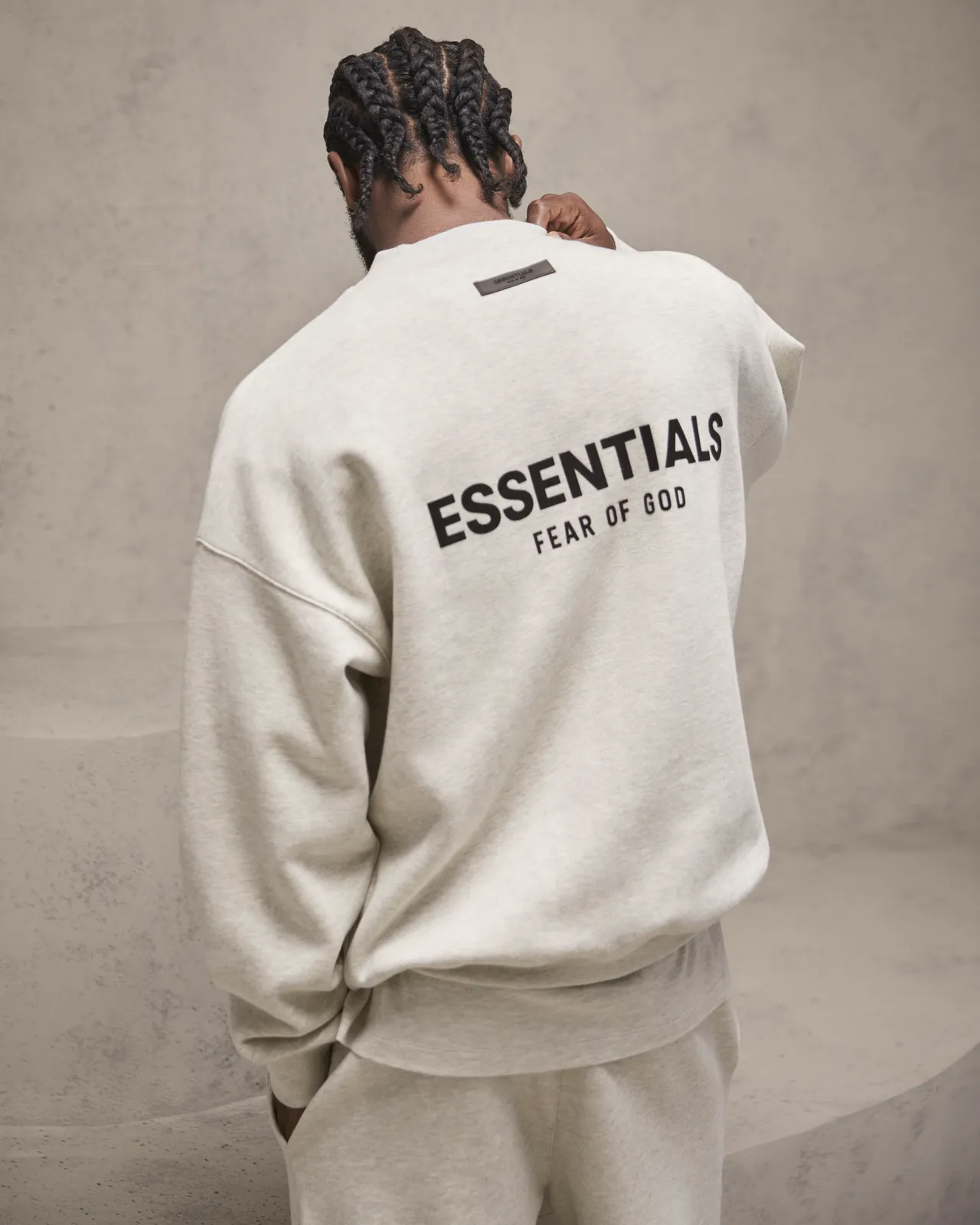 Why Essentials Hoodies Are a Need for the Youth of Today in Fashion